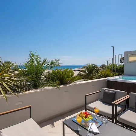 Beachfront Apartment Split
